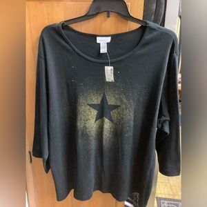 New with tags Avenue 26/28 Black top with Star and Gold dust design soft unique